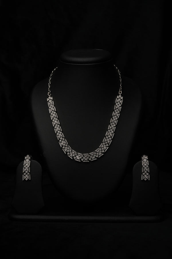 Arista Geo Shine Necklace Set