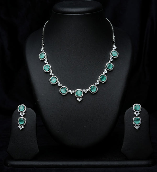 Graceful Mint Necklace Set