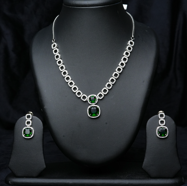 Timeless Emerald Necklace Set