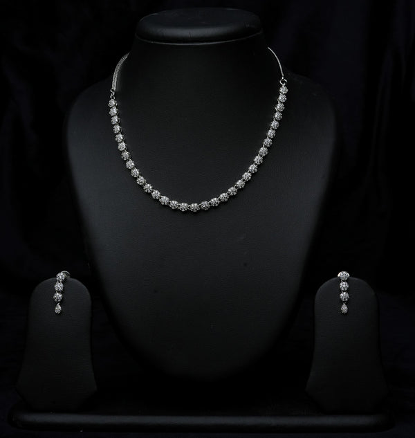 Shimmer Petal Necklace Set