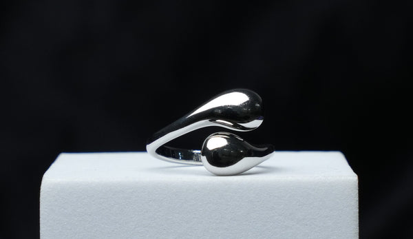 Eternal Hug Ring