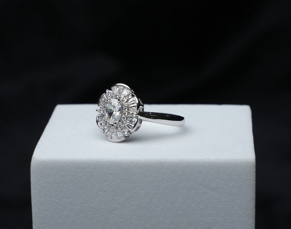 Aurelia Halo Ring