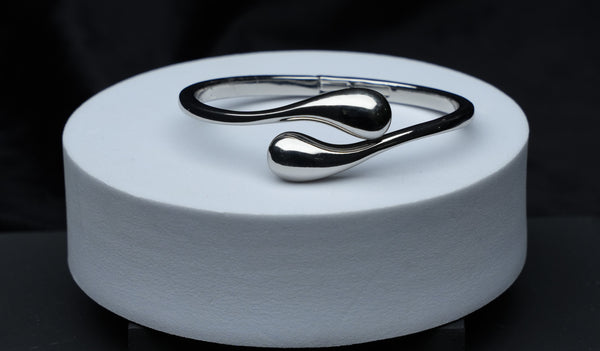 Ethereal Flow Bracelet