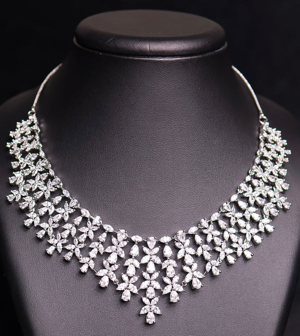 The Queen’s Bloom Necklace Set