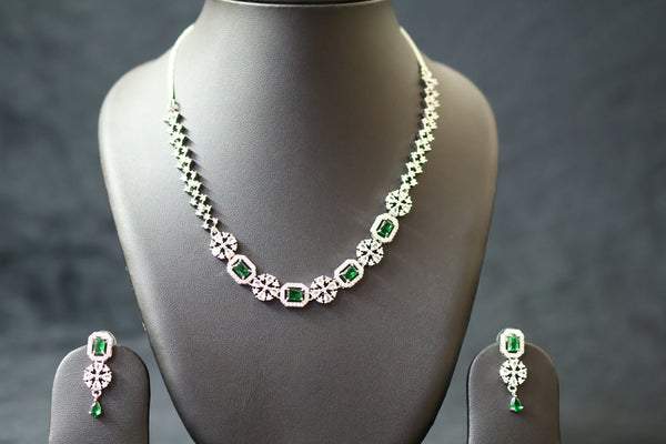 Florette Glam Necklace Set