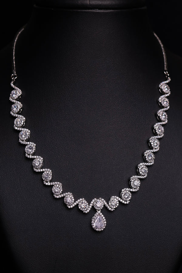 Aurora Twirl Necklace Set