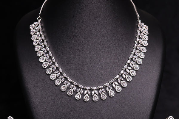 Tiana Teardrop Necklace Set