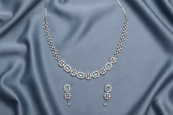 Florette Glam Necklace Set