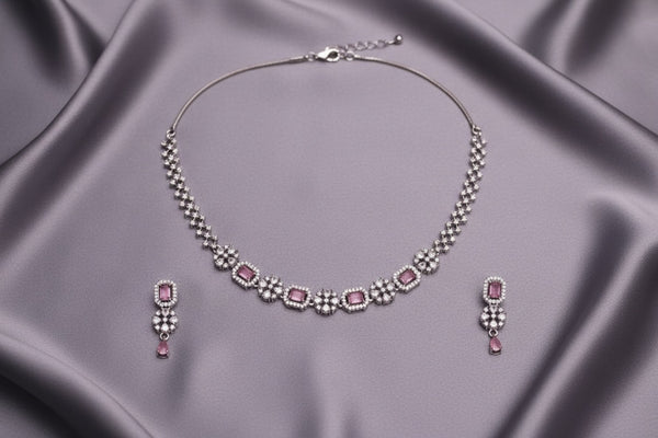 Florette Glam Necklace Set