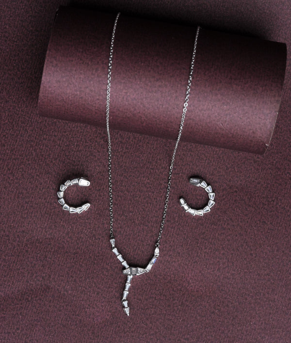 Snake Curve Sparkle Pendant Set
