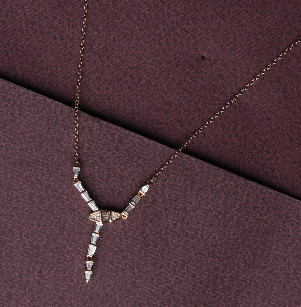 Snake Curve Sparkle Pendant Set