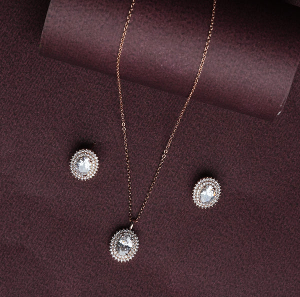 Luminous Circle Sparkle Pendant Set