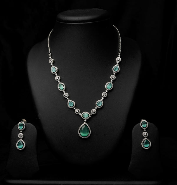 Mint Glow Necklace Set