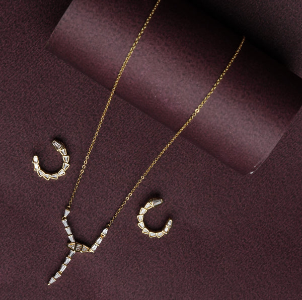 Snake Curve Sparkle Pendant Set
