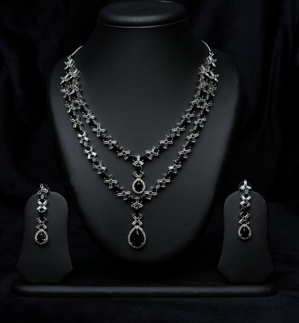 Black Elegance Victorian Necklace Set