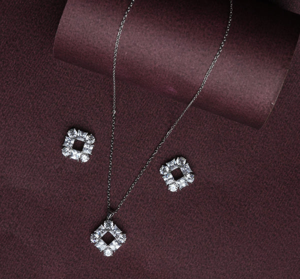 Eternal Square Brilliance Pendant Set
