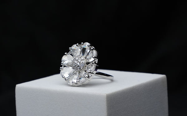 Sparkle Petal Ring