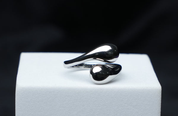 Eternal Hug Ring