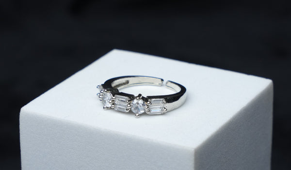 Trio Spark Silver Ring